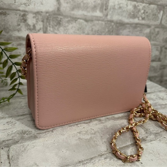 NWT BEBE Fabiola Saffiano Black Gold Tone Crossbody Chain Purse Bag - Picture 5 of 7